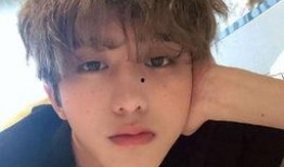 娱乐爆料黄旭熙是谁呀视频,娱乐爆料视频带你走近明星生活